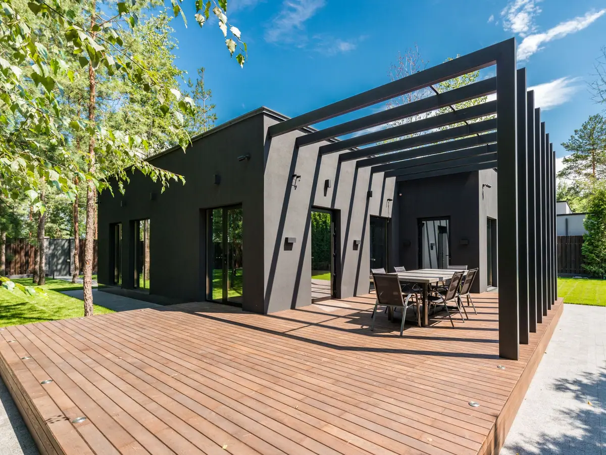 Terrasse en bois exotique réalisée par Paysages Lefèvre à Obernai